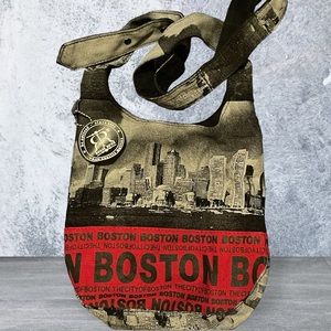 Purse / Boston City signature design (like new) inside bag is clean